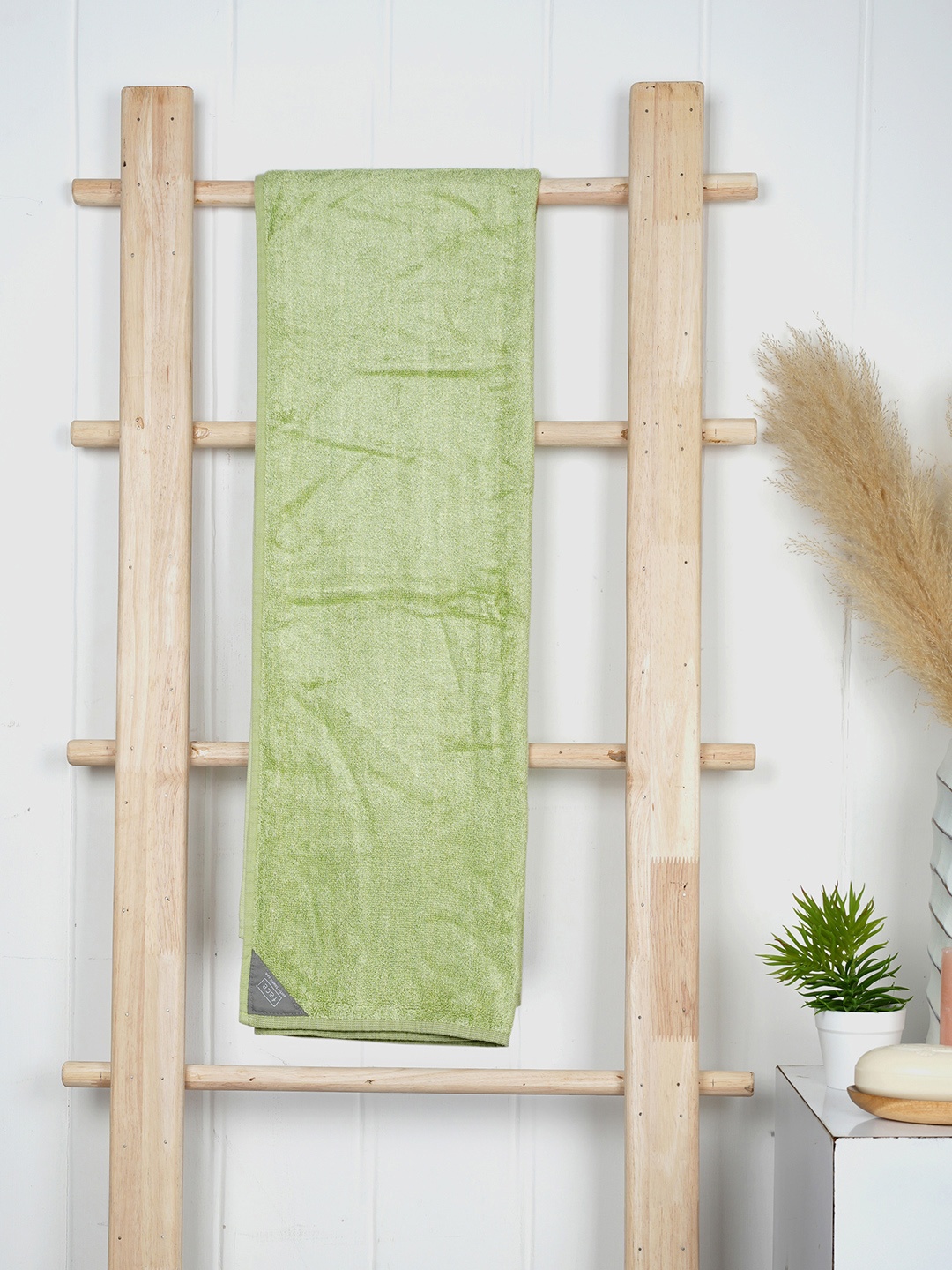 

Doctor Towels Candy Green Banana Terry 480 GSM Bath Towel