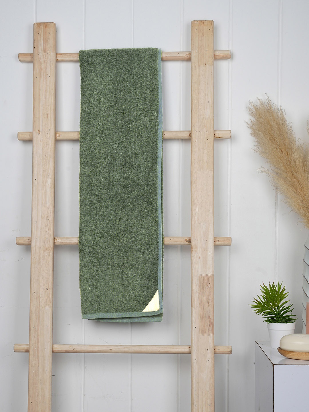 

Doctor Towels Olive Green Bamboo X Cotton Terry Bath Towel