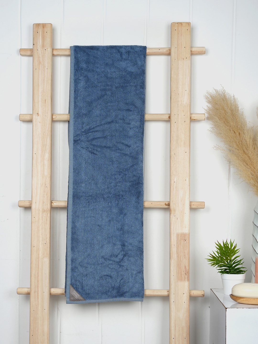 

Doctor Towels Mirage Blue Banana Terry Bath Towel