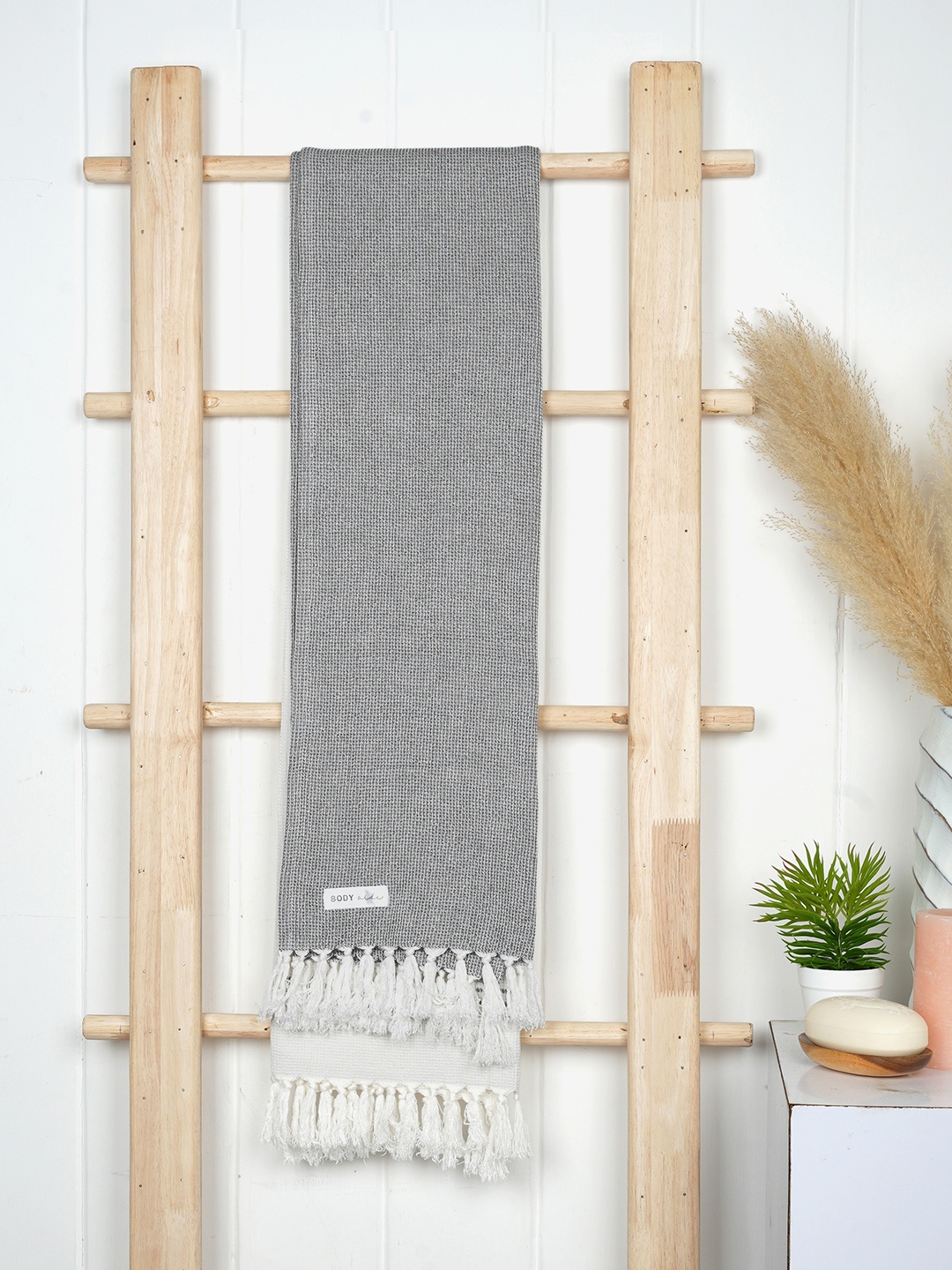 

Doctor Towels Charcoal Bamboo Waffle Bath Towel