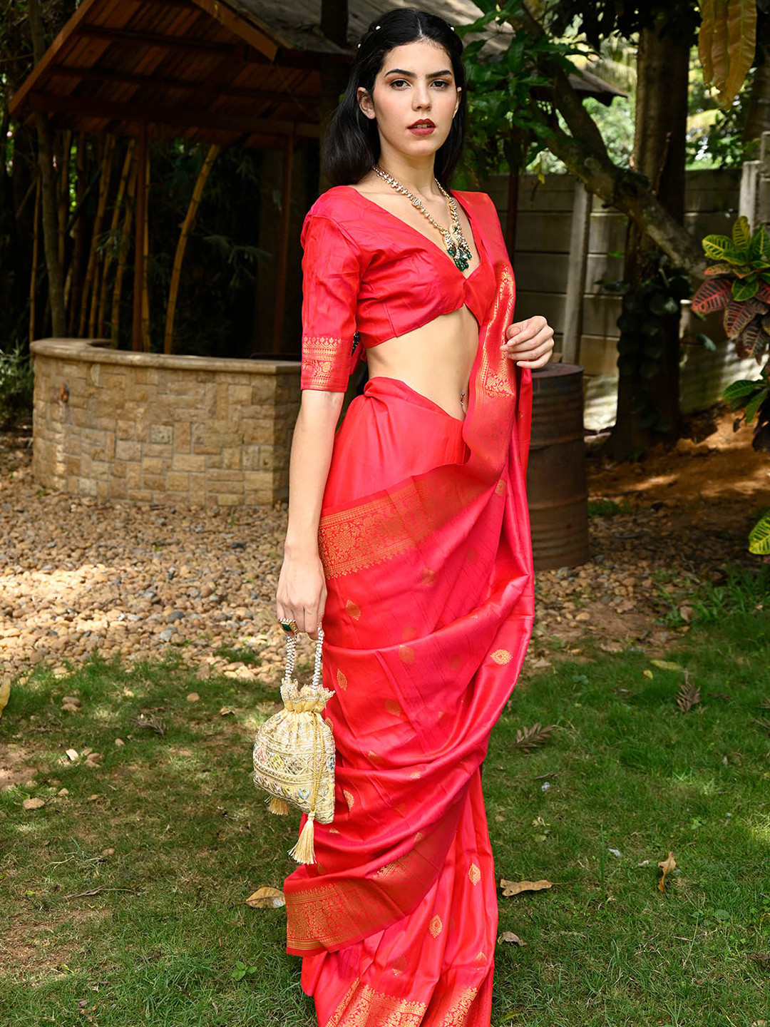 

ODETTE Ethnic Motifs Woven Design Zari Saree, Red