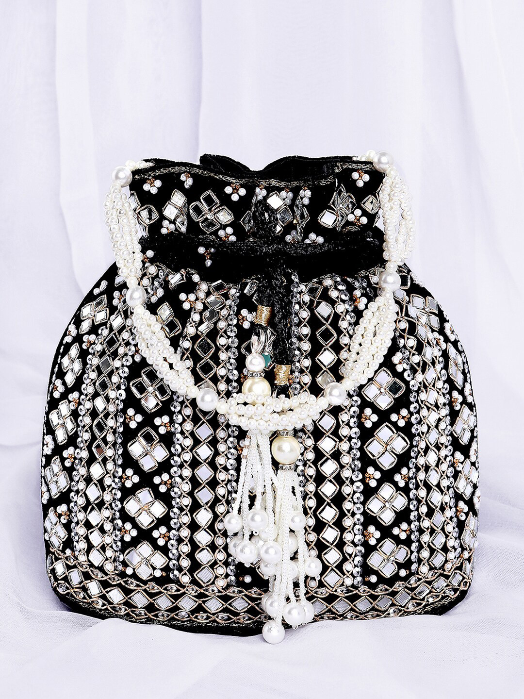 

Peora Embellished Party Potli With Wrist Loop, Black