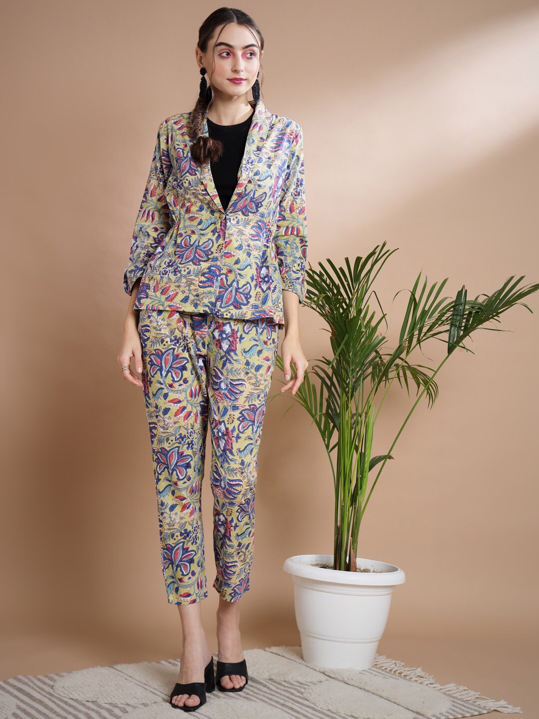 

KALINI Floral Printed Pure Cotton Shawl Neck Blazer & Trousers, Beige