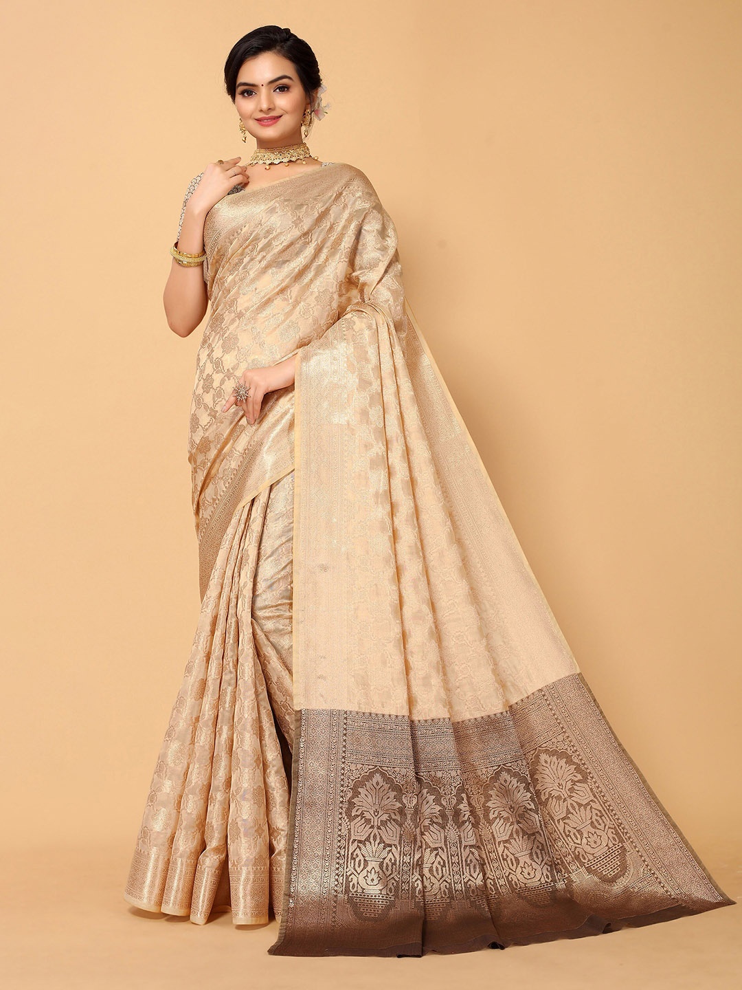 

Ishin Beige & Cream-Coloured Ethnic Motifs Woven Design Zari organza Banarasi Saree