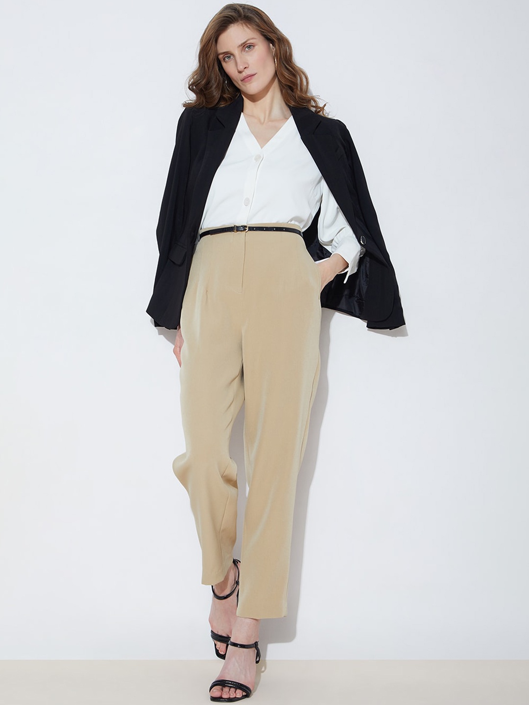 

Vero Moda Women Slim Fit High-Rise Trousers, Beige