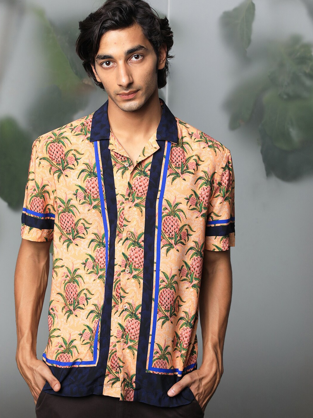 

RARE RABBIT Men Banes Conversational Printed Slim Fit Cotton Shirt, Beige