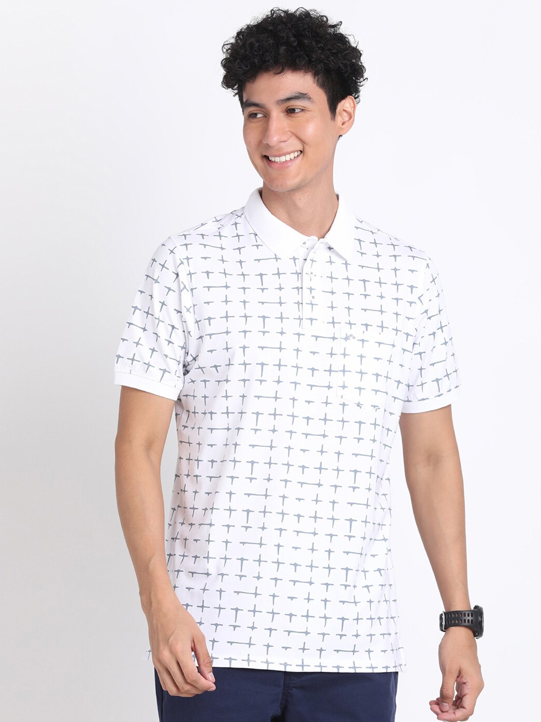 

Turtle Geometric Printed Polo Collar Slim Fit T-shirt, White