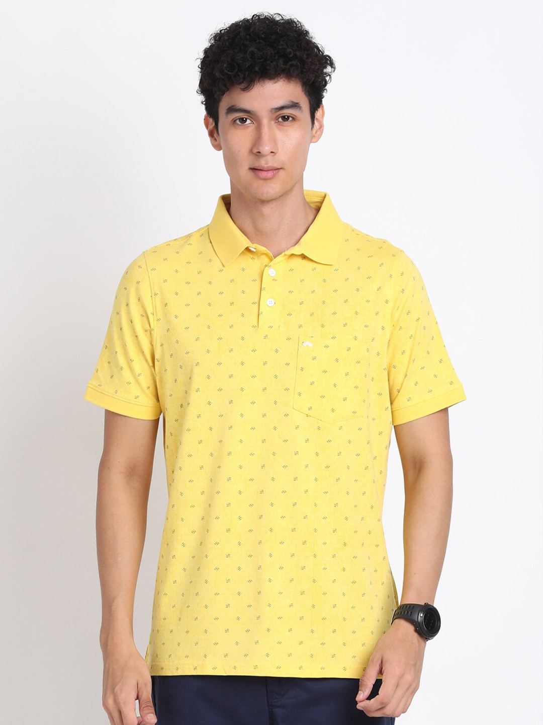 

Turtle Geometric Printed Polo Collar Slim Fit T-shirt, Yellow