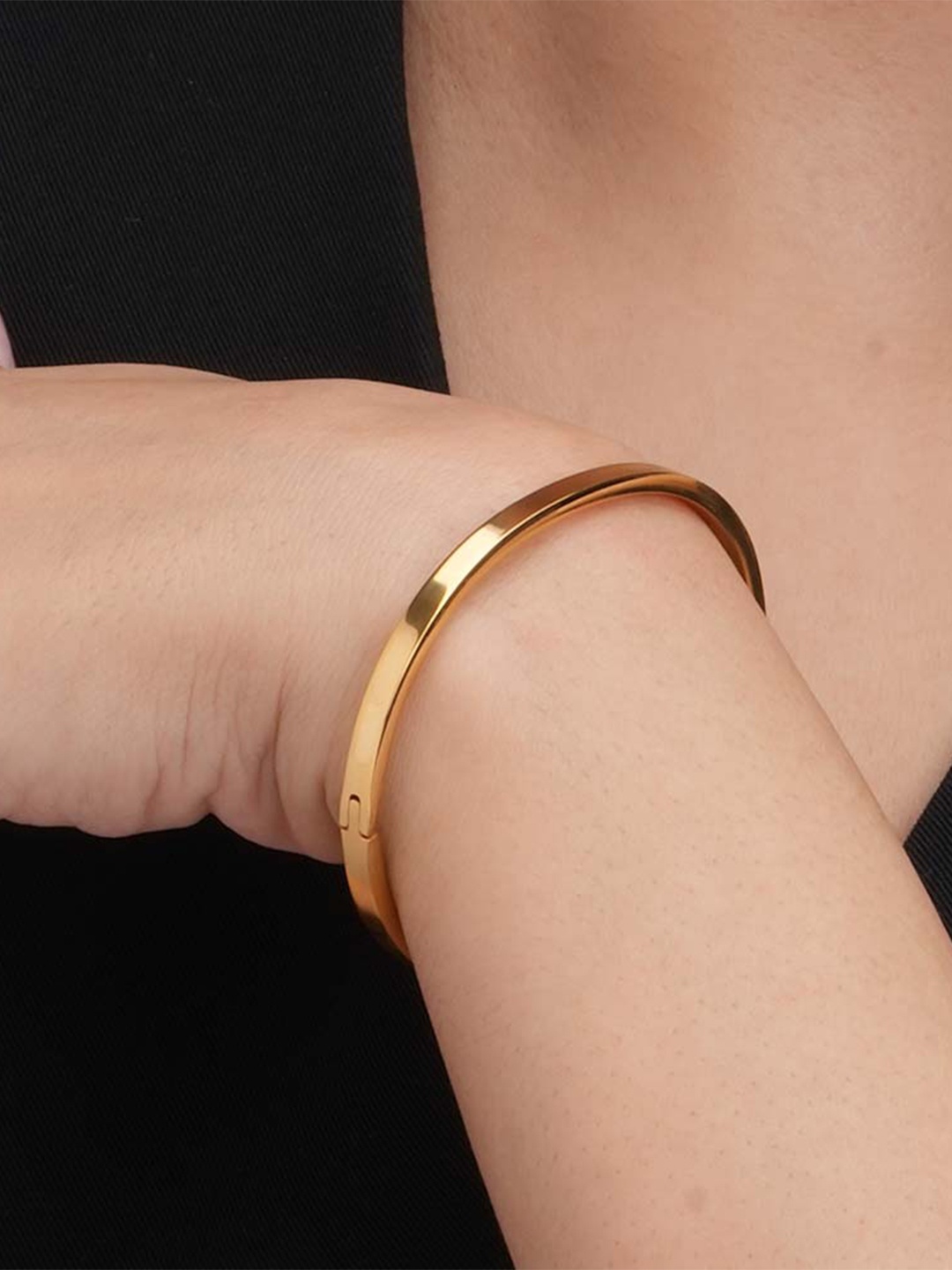 

PALMONAS Women Gold-Toned Gold-Plated Bangle-Style Bracelet