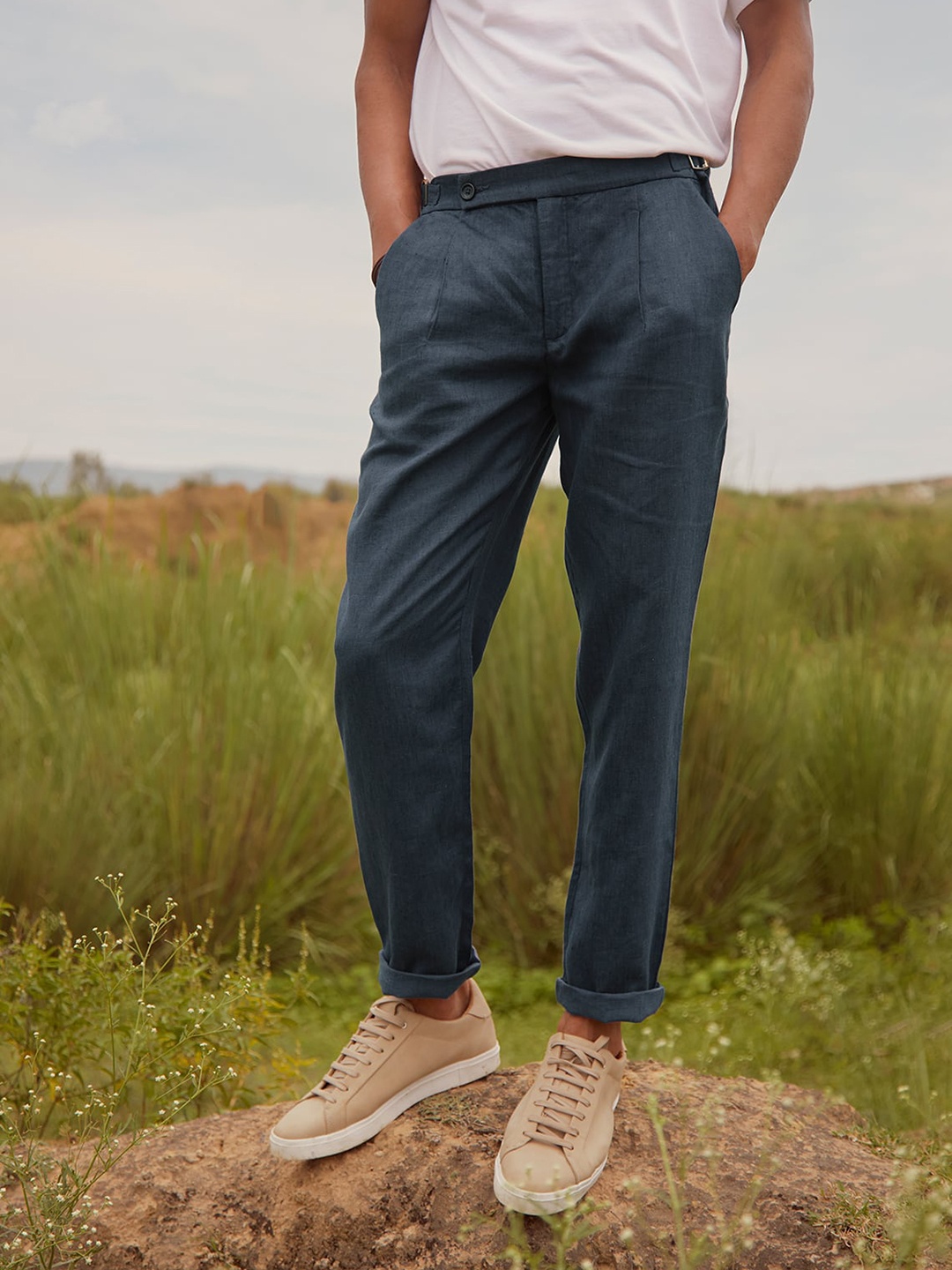 

Andamen Men Mid-Rise Ultra Easy Wash Pleated Linen Trousers, Blue