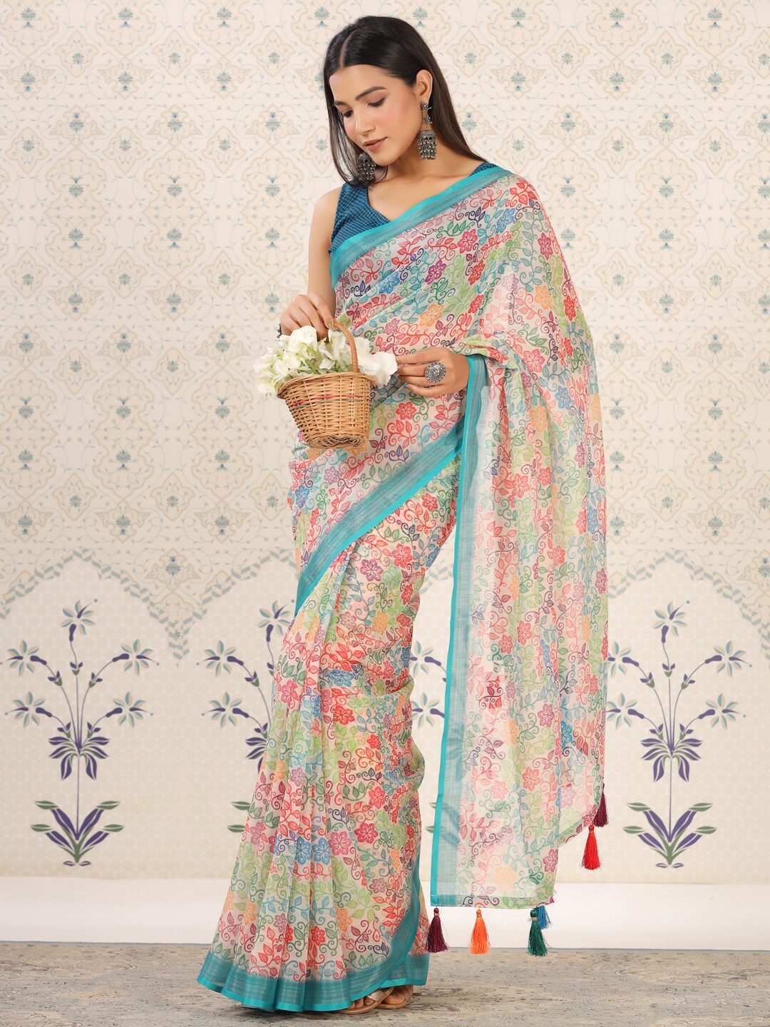 

Ode by House of Pataudi White & Blue Floral Printed Zari Saree