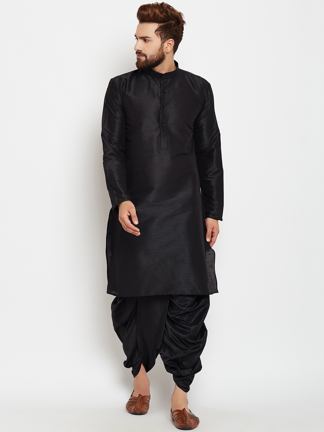 

SOJANYA Men Black Solid Kurta with Dhoti Pants