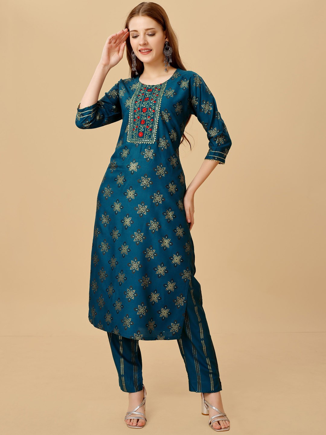 

BAPS Ethnic Motifs Printed Gotta Patti Kurta With Trousers, Navy blue