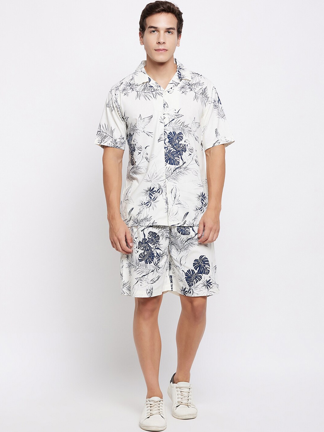 

QUBIC Printed Shirt & Shorts, Off white