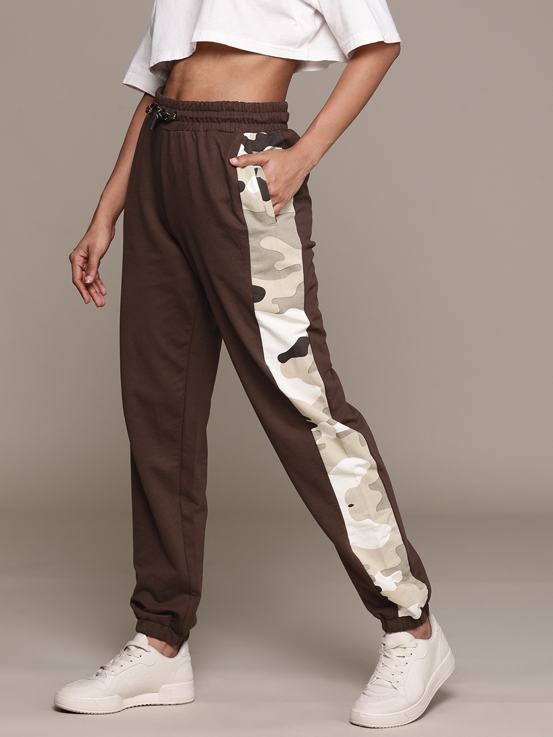 

The Roadster Lifestyle Co. Camo Print Tapered Trackpants, Brown