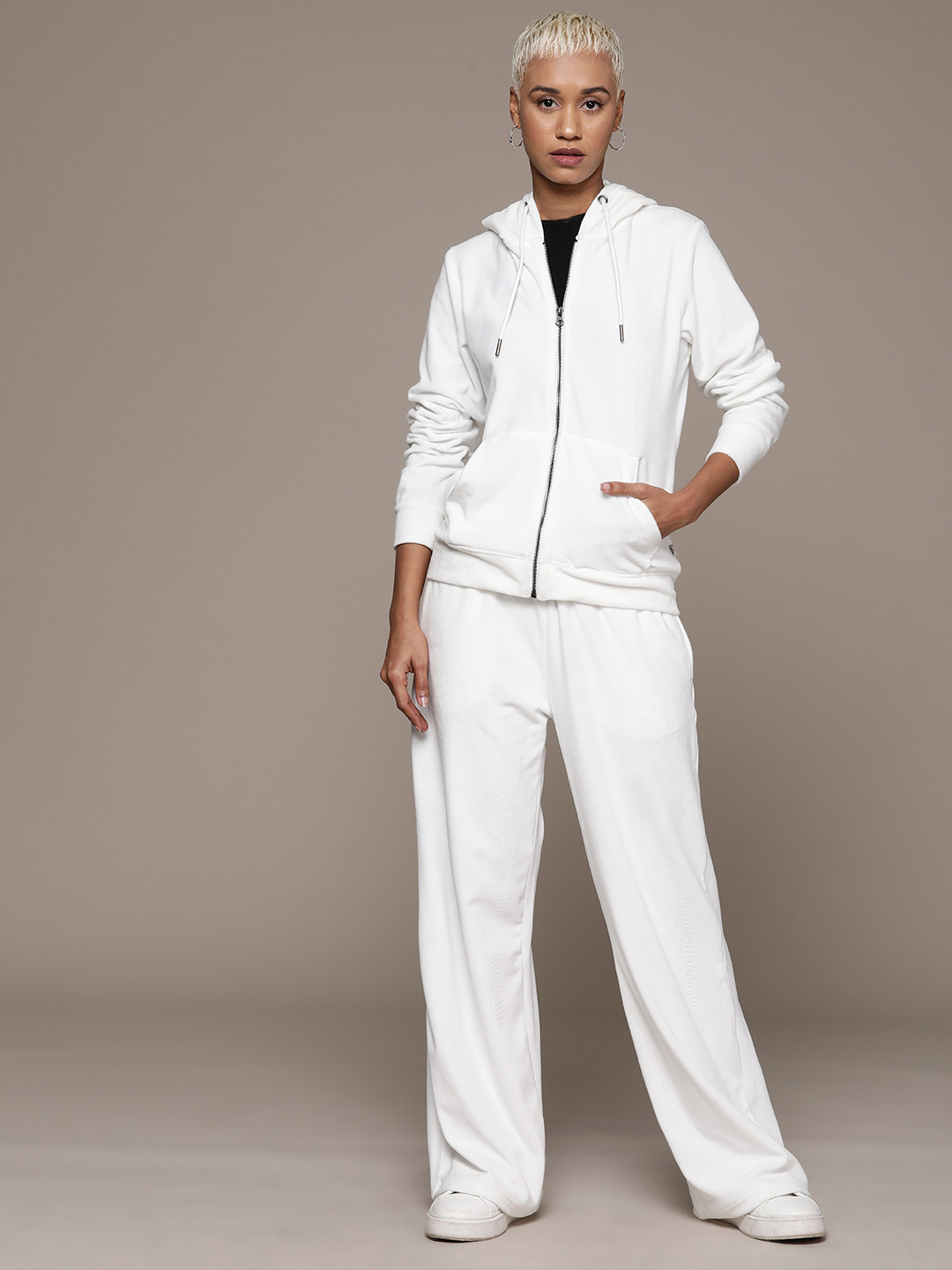 

The Roadster Lifestyle Co. Relaxed Straight Fit Co-Ords, White