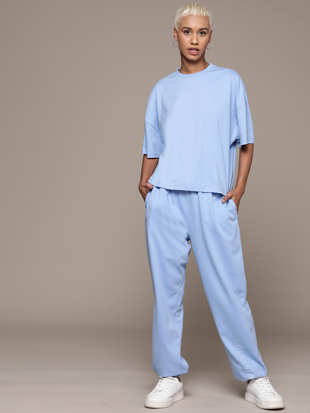 

The Roadster Lifestyle Co. Women Solid Co-Ords, Blue