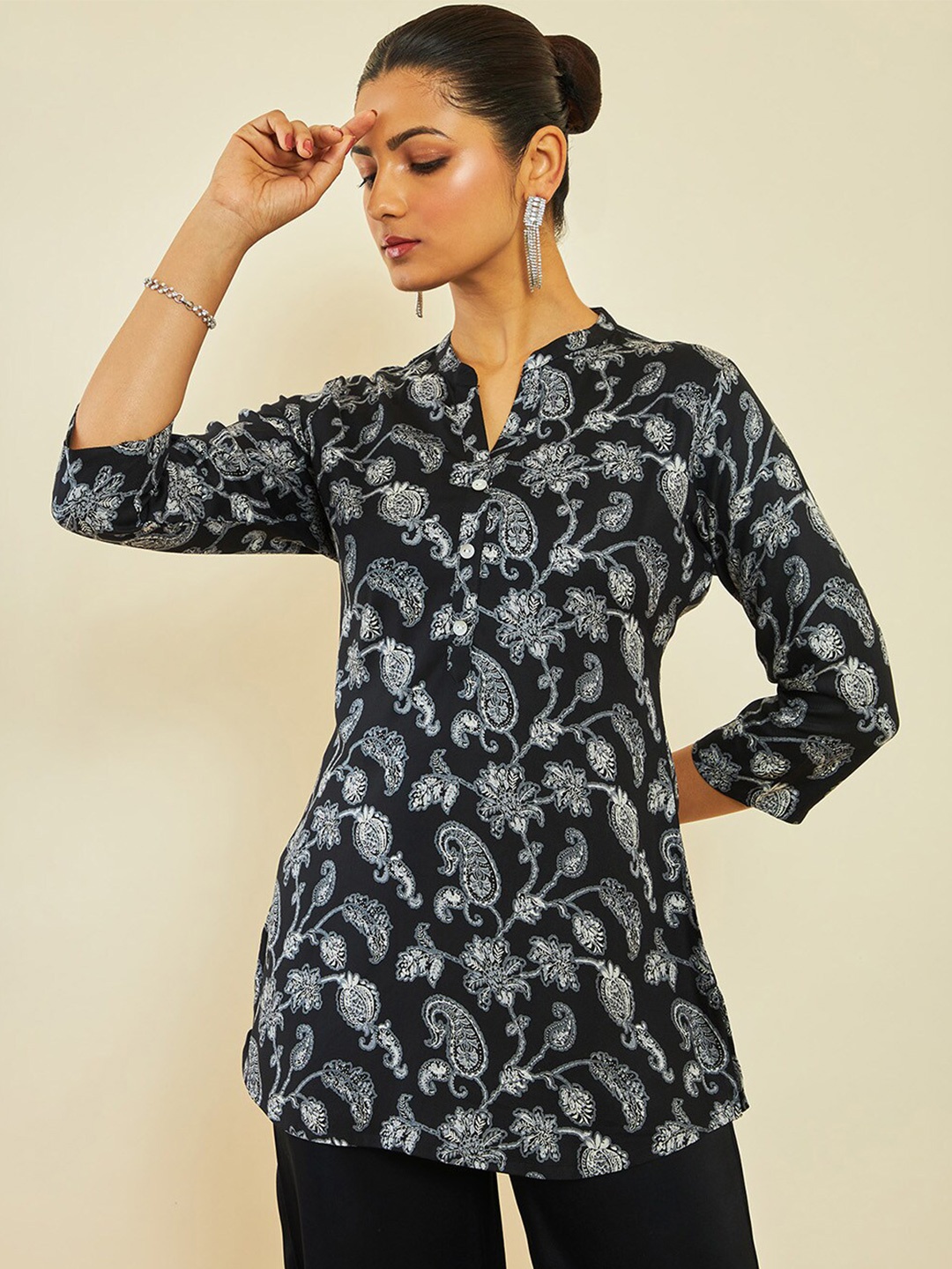 

Soch Paisley Printed Mandarin Collar Straight Kurti, Black