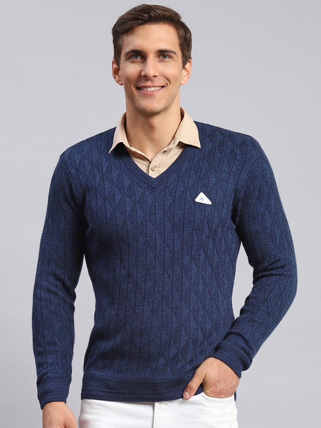 

Monte Carlo V- Neck Cable Knit Ribbed Pullover, Navy blue