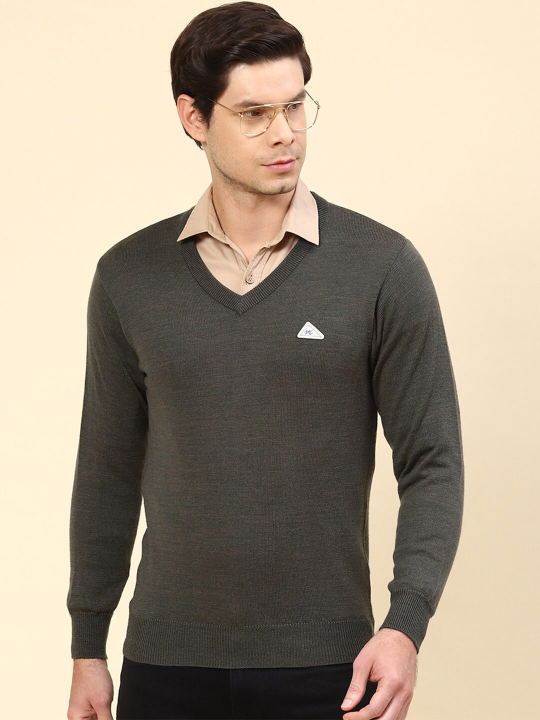 

Monte Carlo V- Neck Ribbed Knitted Pure Woollen Pullover, Olive