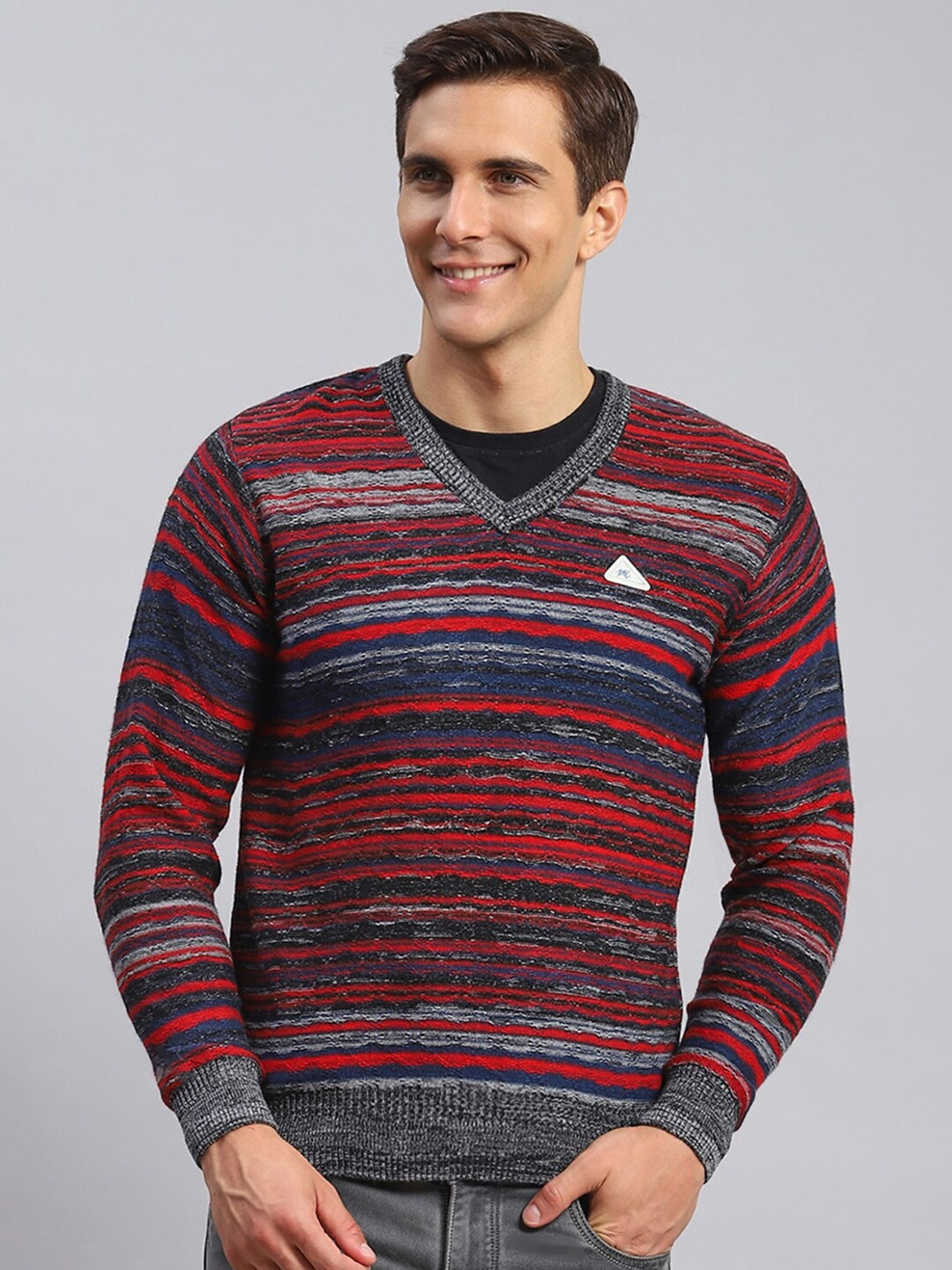 

Monte Carlo V- Neck Striped Ribbed Pullover, Grey