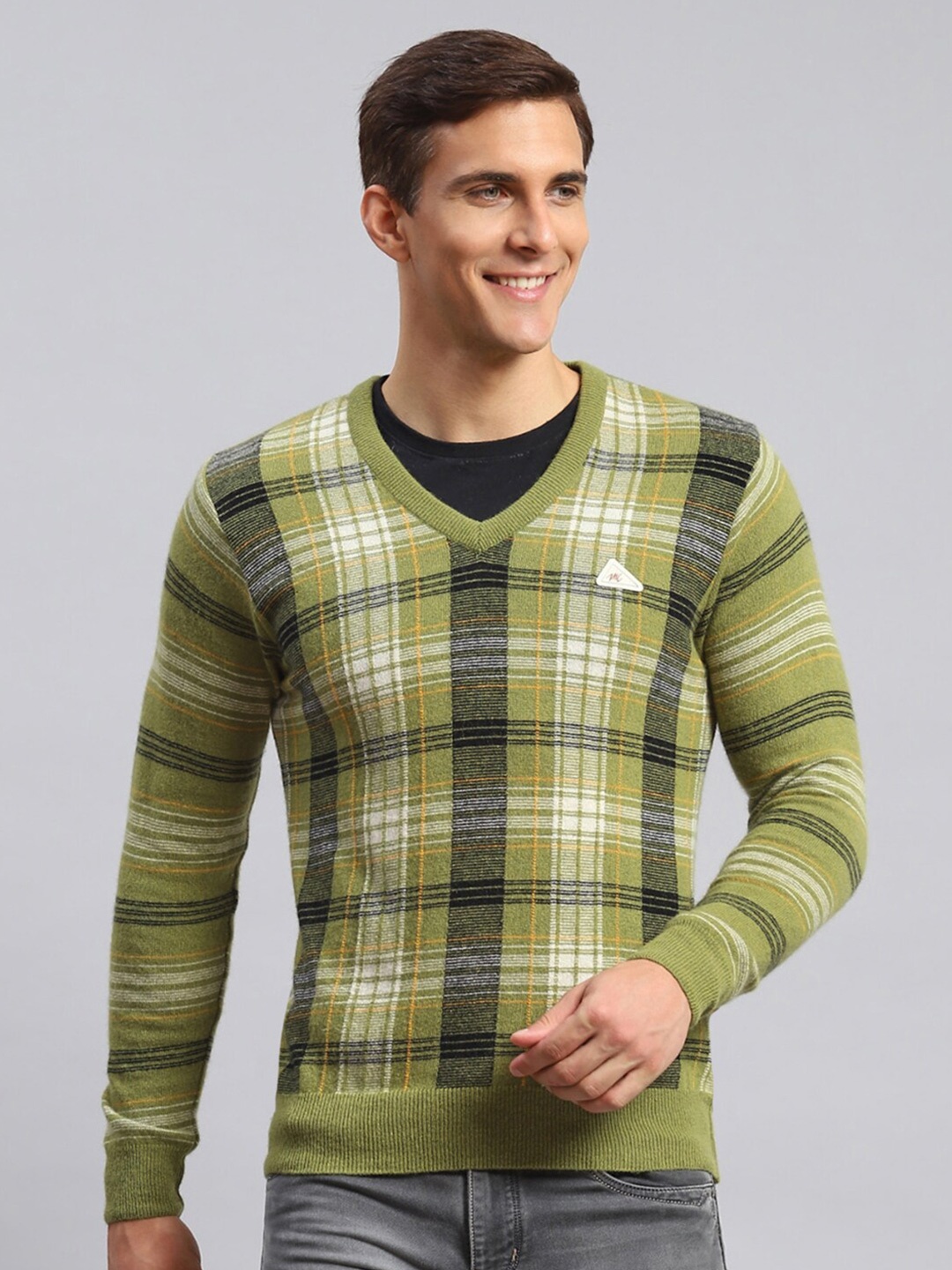 

Monte Carlo V-Neck Checked Woollen Pullover, Olive