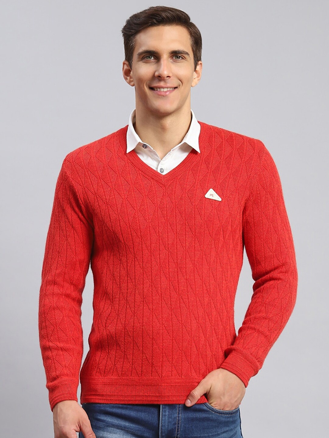 

Monte Carlo Long Sleeves V-Neck Cable Knit Woollen Pullover, Red