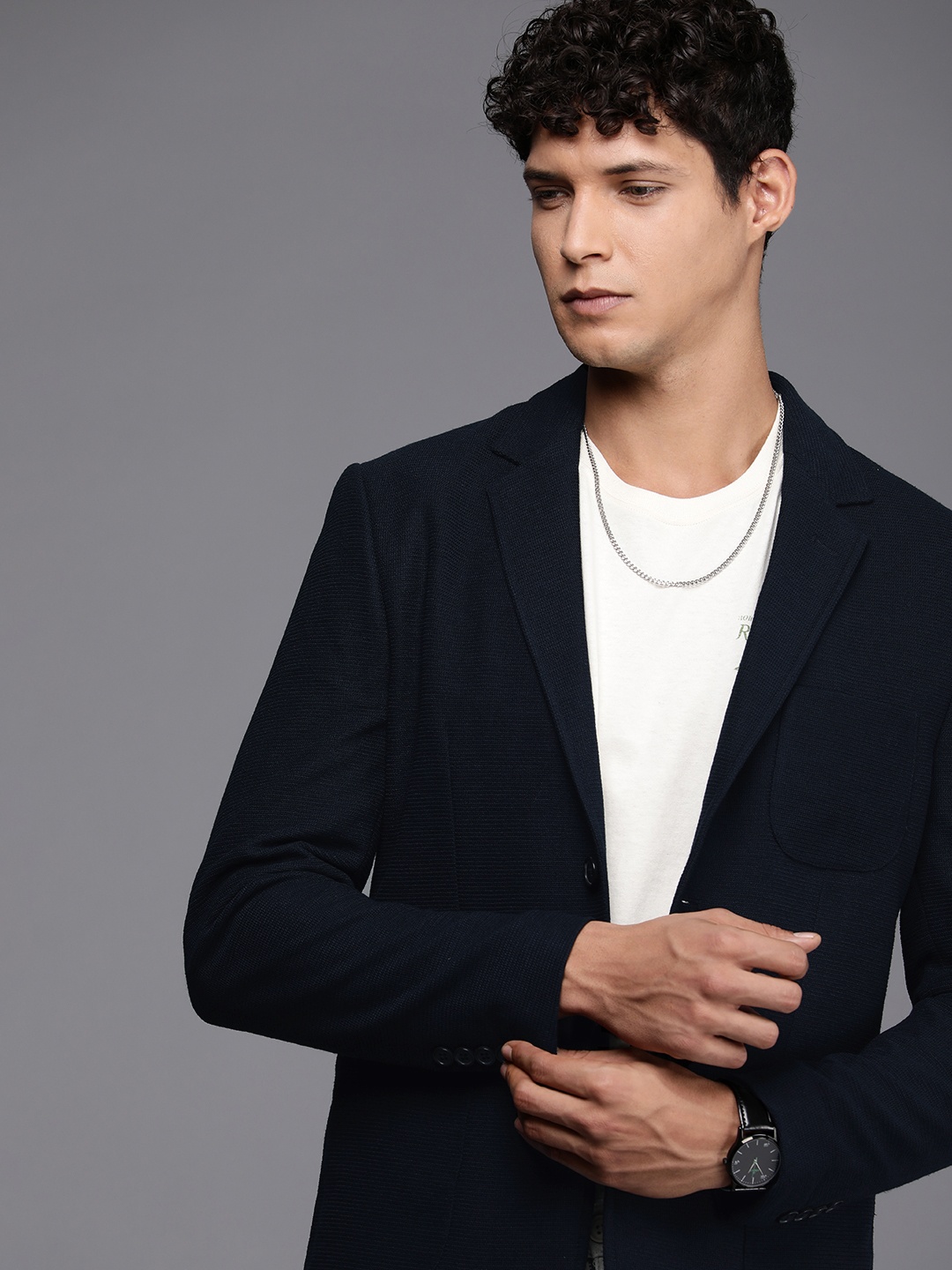 

WROGN Slim Fit Self Design Single-Breasted Smart Casual Blazer, Navy blue