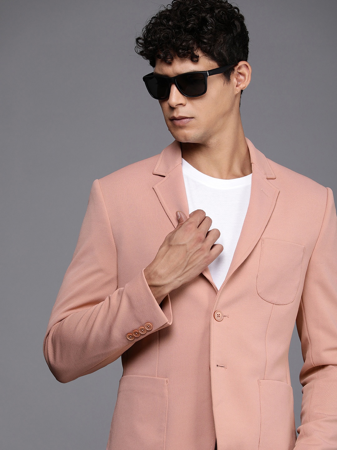 

WROGN Slim Fit Self Design Single-Breasted Smart Casual Blazer, Peach