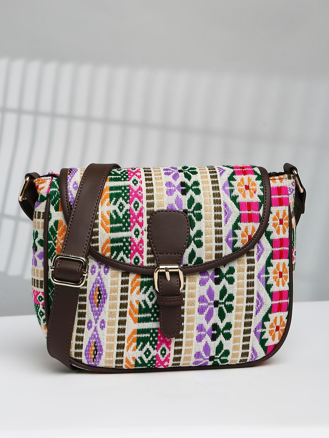 

Sangria Printed Sling Bag, Red