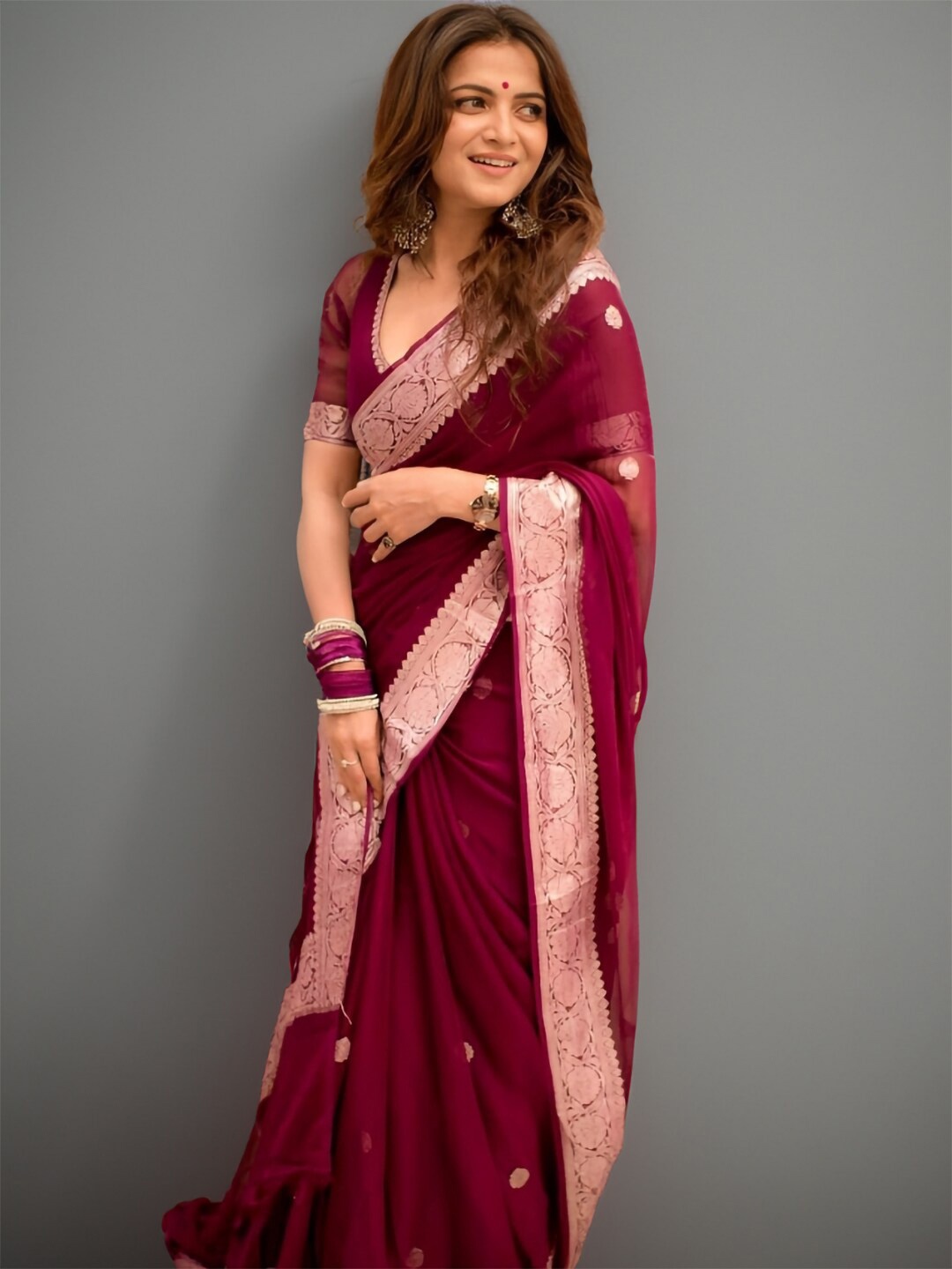 

SAREEWAVE Floral Woven Design Zari Art Silk Kota Saree, Red
