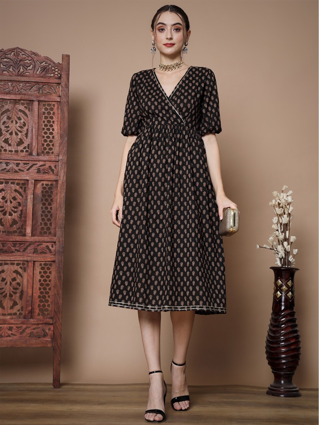 

DressBerry Black Ethnic Motifs Printed V-Neck A-Line Midi Dress