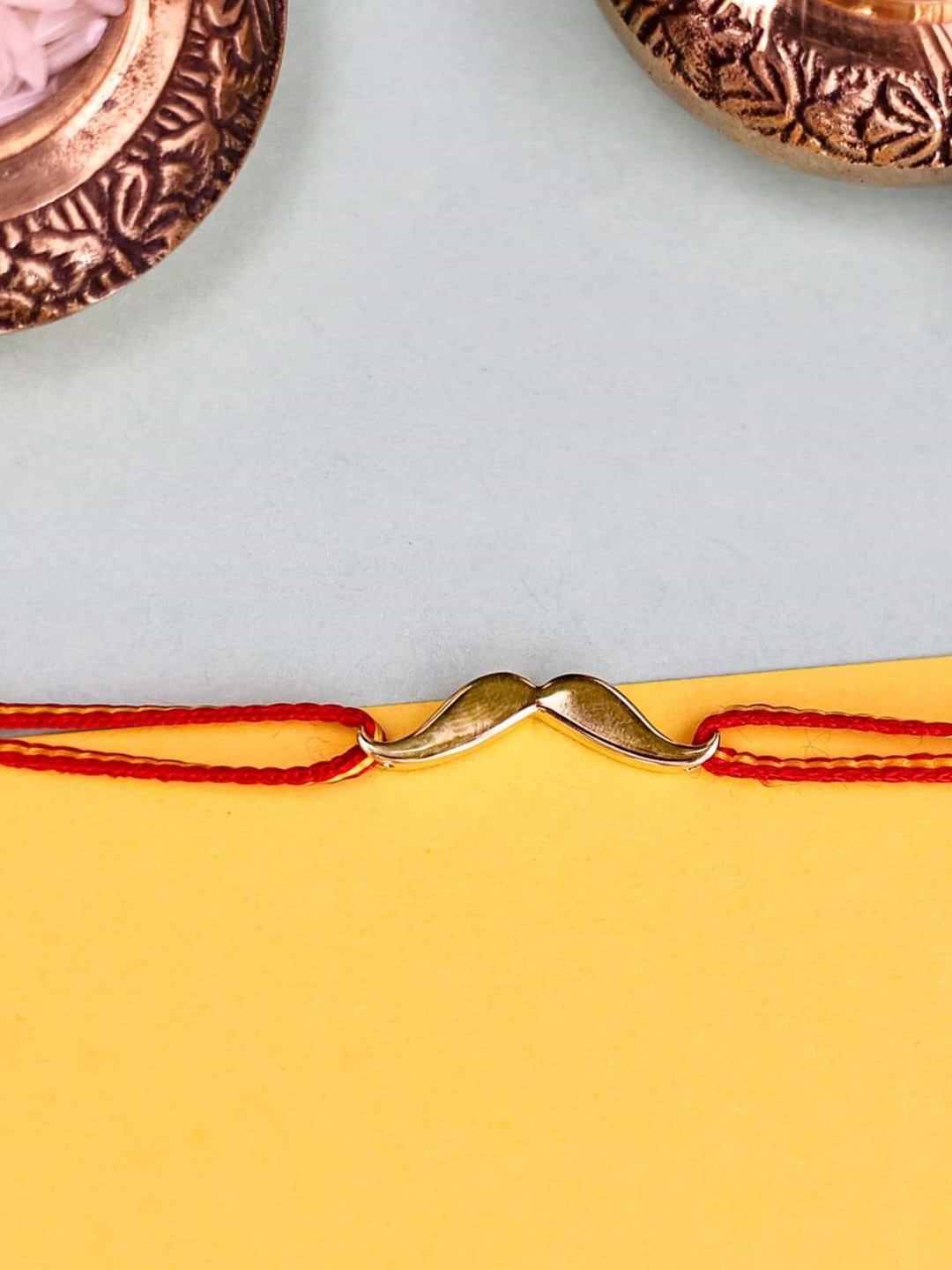 

KUBERBOX 18KT Gold Rakhi Cum Brooch-1.8 gm