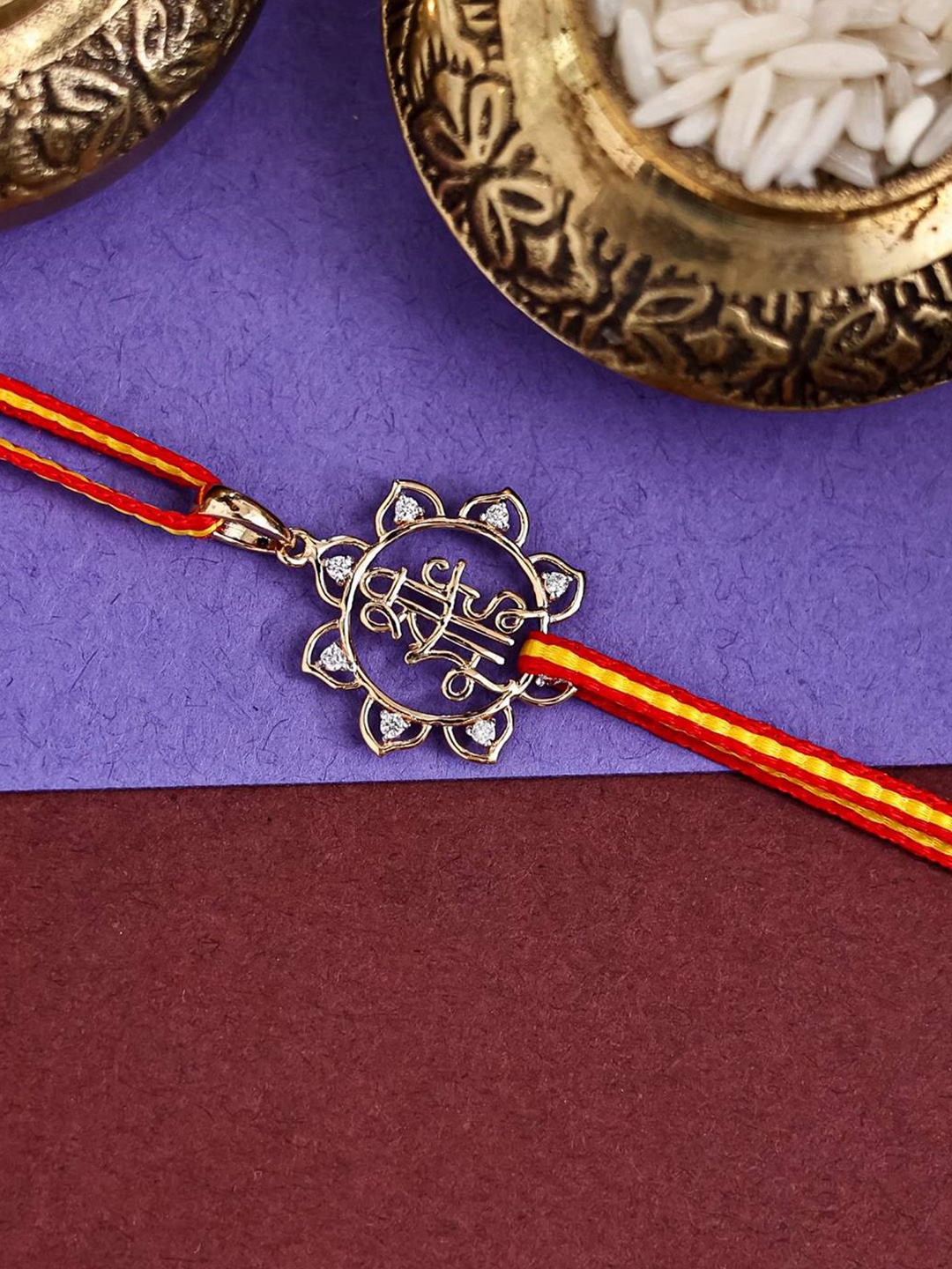 

KUBERBOX Men 18KT Gold Diamond Studded Shree Sai Rakhi Pendant-1.38gm