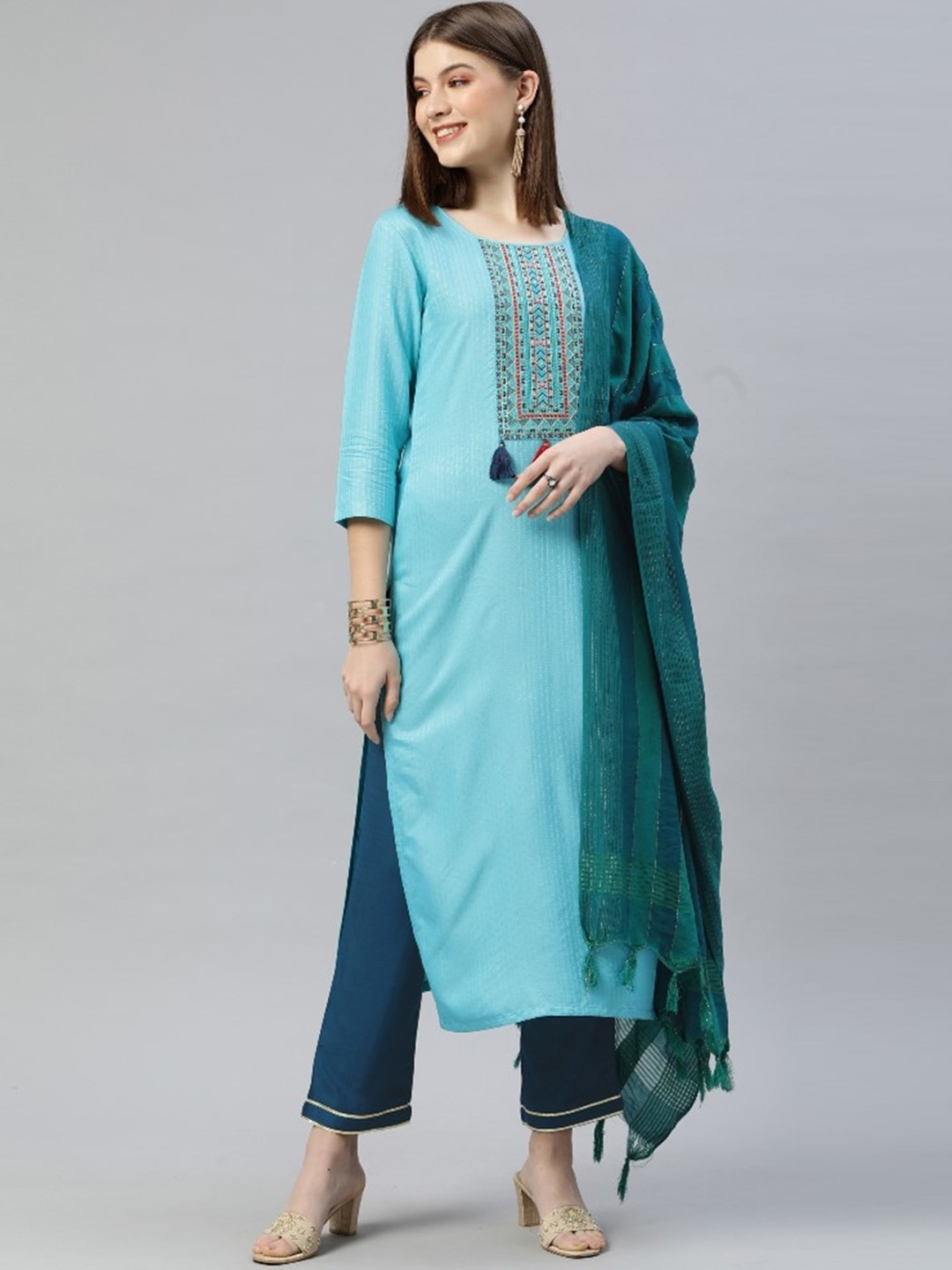 

JAPNAAM Ethnic Motifs Embroidered Thread Work Kurta With Trousers & Dupatta, Blue