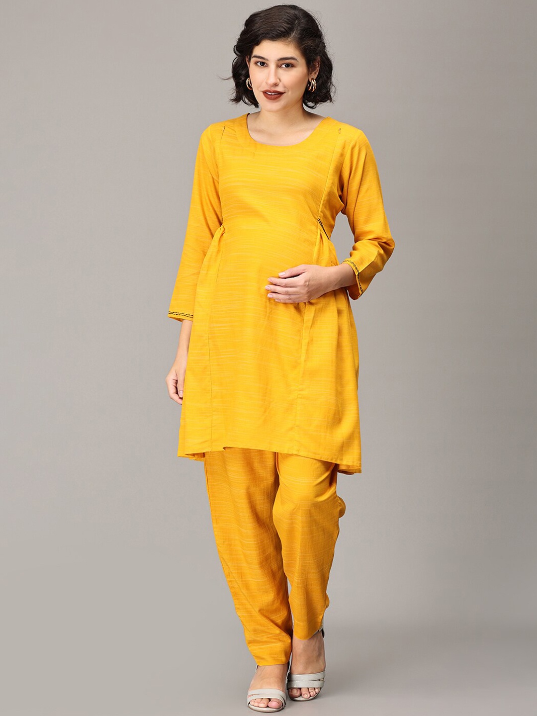 

The Mom Store Pleated A-Line Pure Cotton Feeding Maternity Kurta With Trousers, Yellow