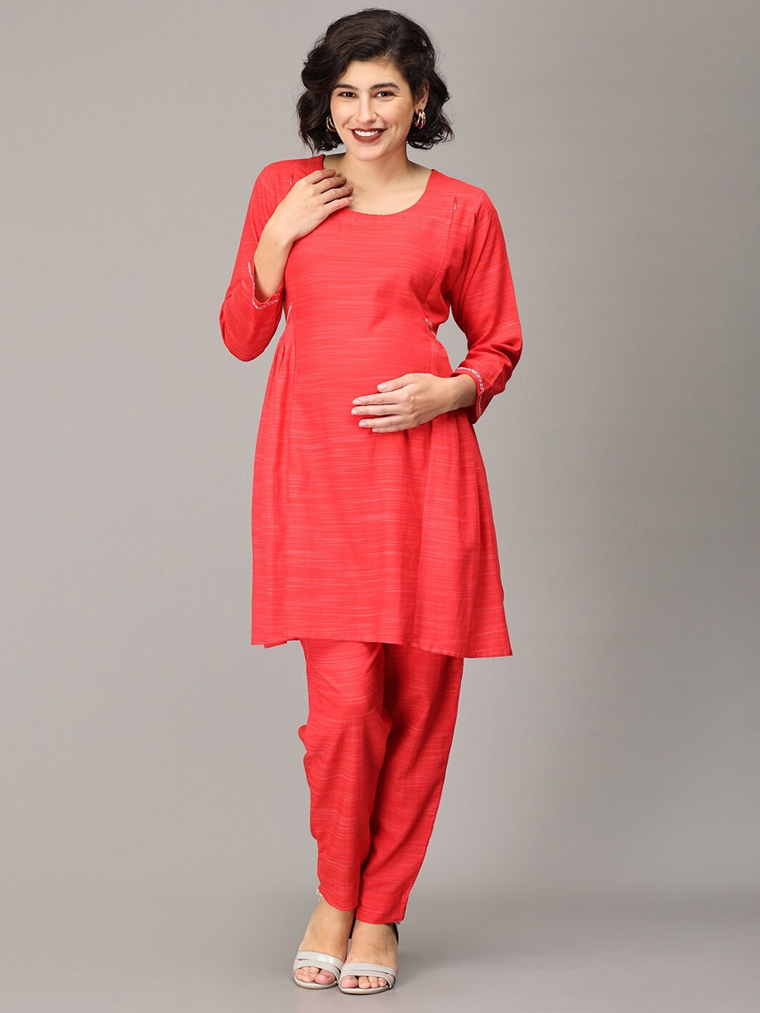 

The Mom Store Pleated A-Line Pure Cotton Feeding Maternity Kurta With Trousers, Red