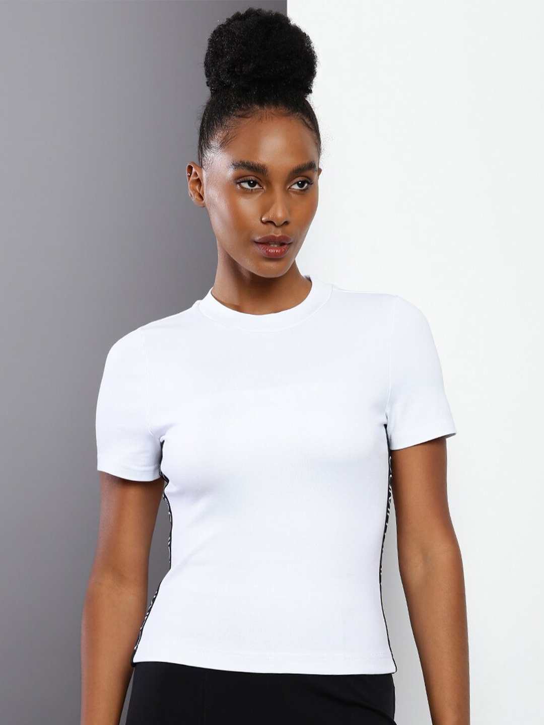 

Calvin Klein Jeans Brand Logo Printed Round Neck Slim Fit T-shirt, White
