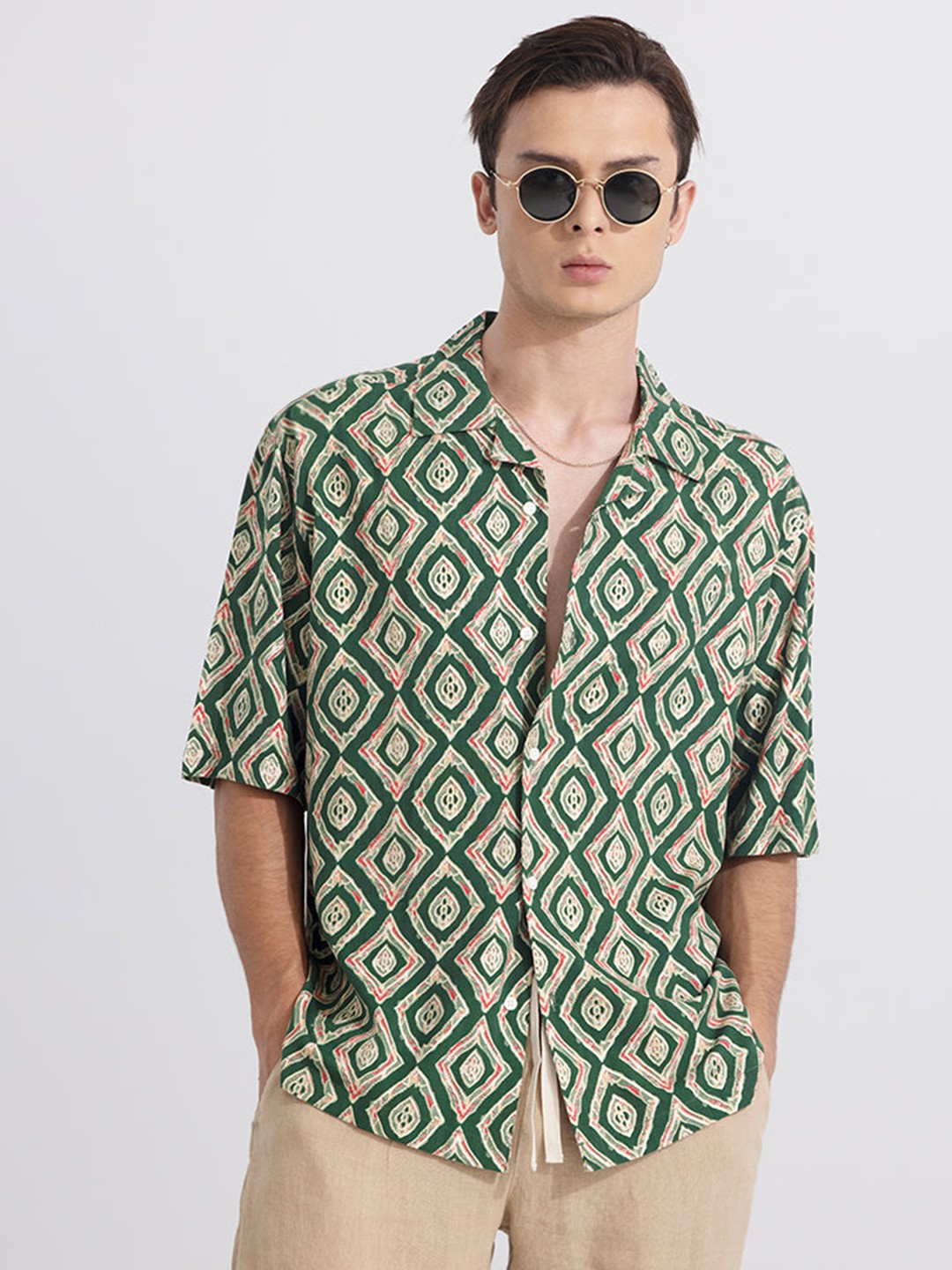 

Snitch Abstract Classic Opaque Printed Casual Shirt, Green