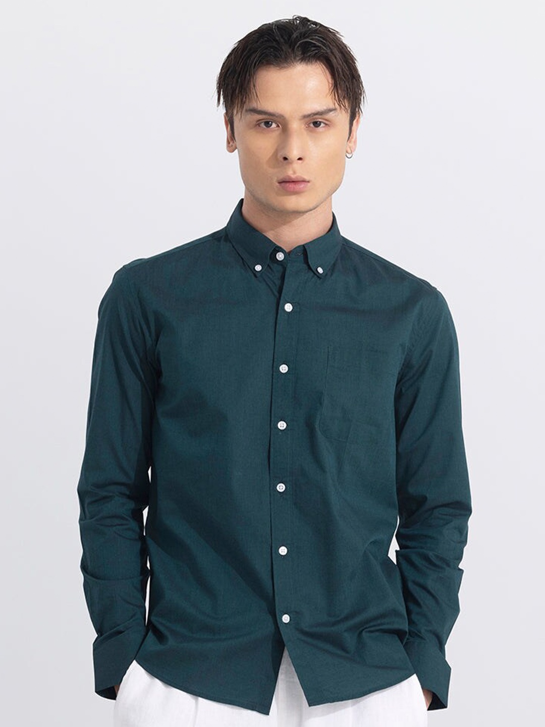 

Snitch Men Green Classic Slim Fit Opaque Casual Shirt