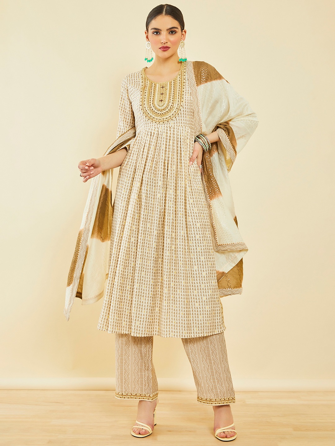 

Soch Paisley Printed Pleated Thread Work Kurta With Trousers & Dupatta, Pink