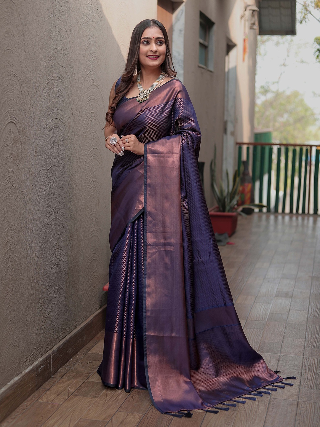 

Mitera Violet & Gold-Toned Woven Design Zari Silk Blend Kanjeevaram Saree