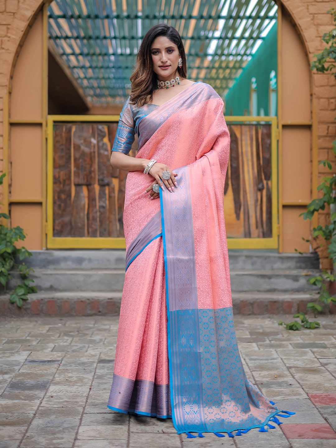 

Mitera Pink & Blue Woven Design Zari Silk Blend Kanjeevaram Saree