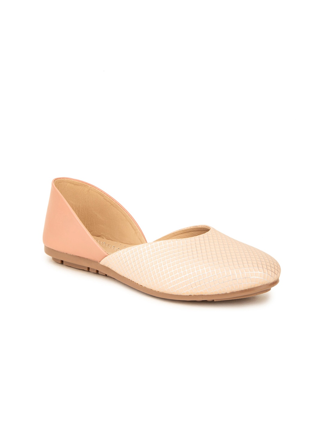 

Pink Fever Textured Round Toe Ballerinas