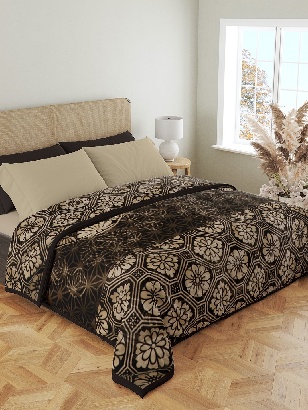 

Nivasam Brown Ethnic Motifs Mink Heavy Winter Double Bed Blanket