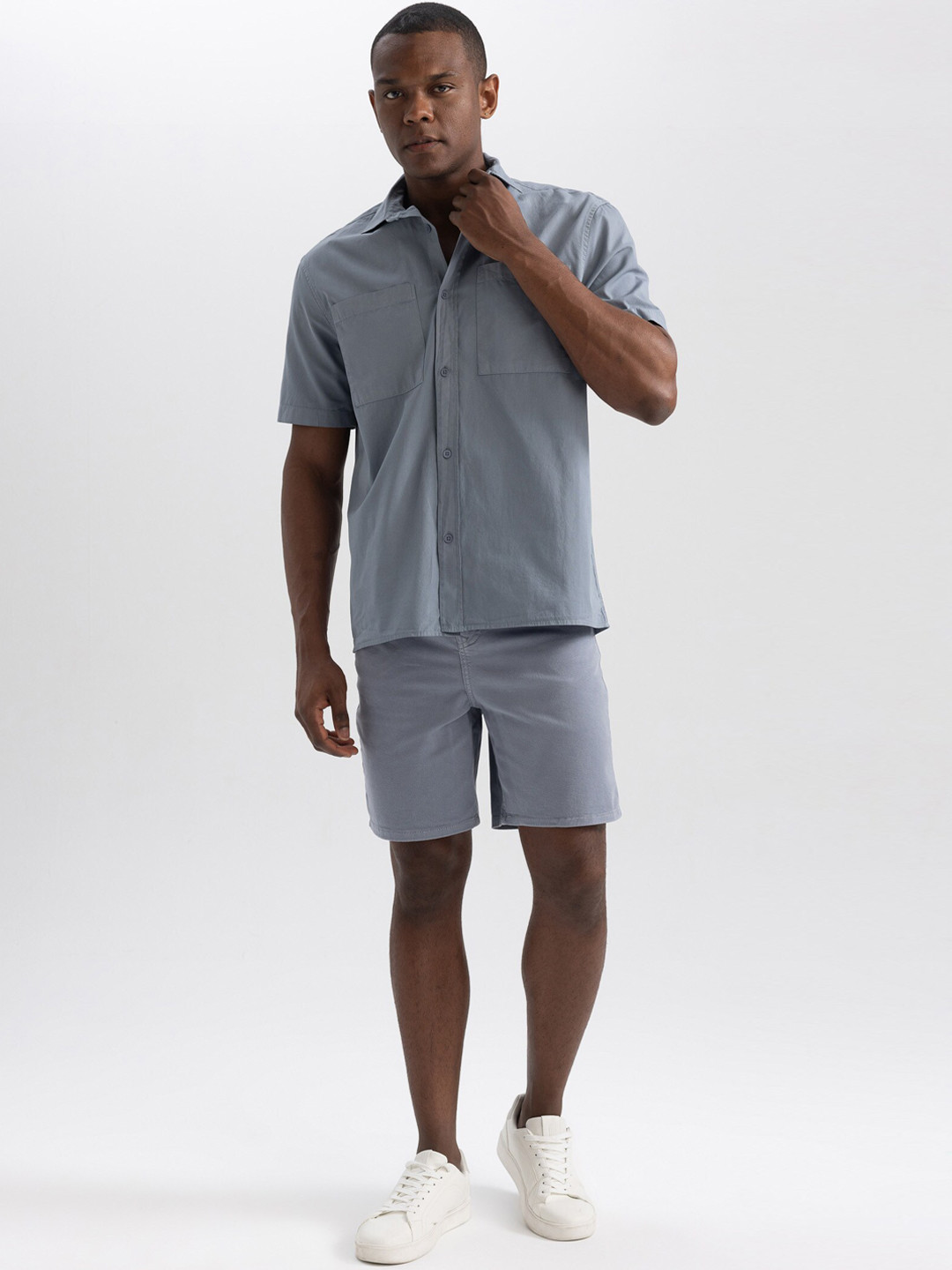 

DeFacto Men Mid-Rise Cotton Shorts, Grey
