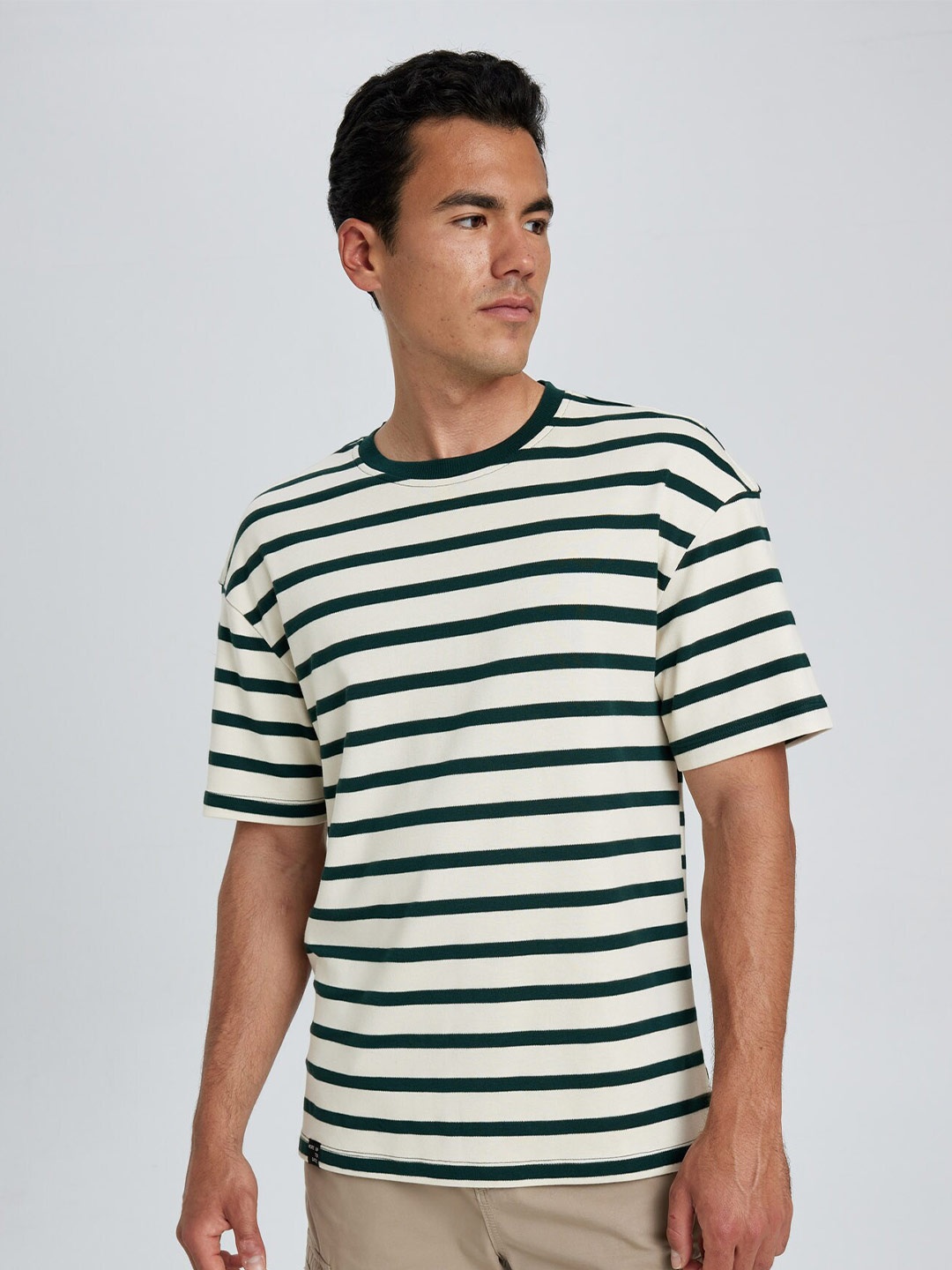 

DeFacto Striped Round Neck Short Sleeves T-shirt, Off white