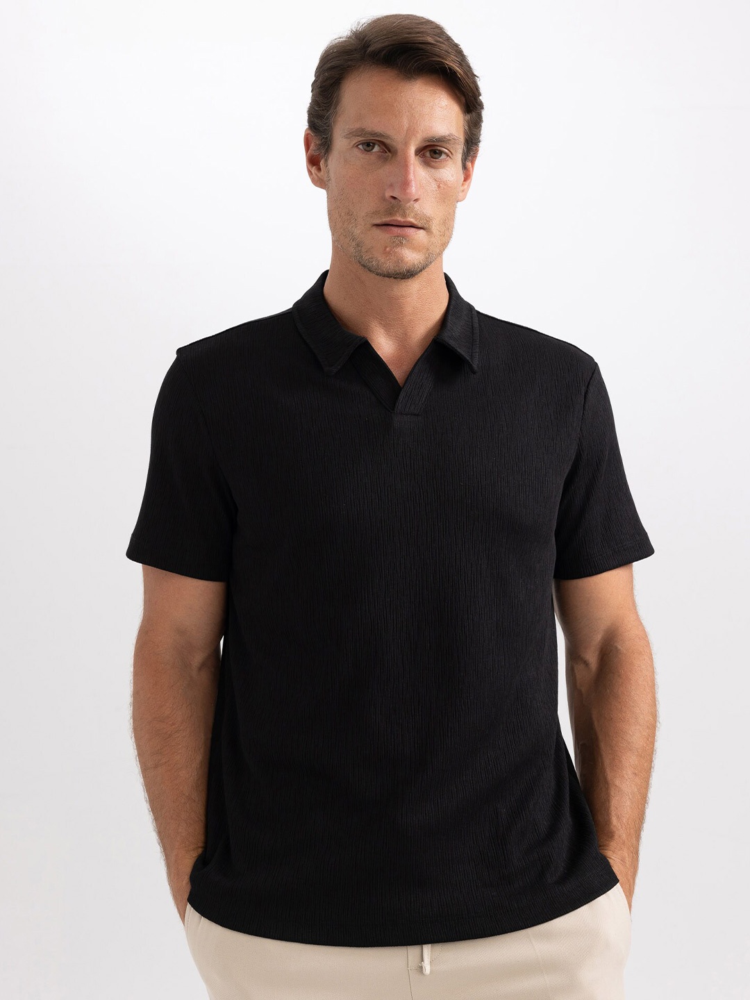 

DeFacto Polo Collar Short Sleeves T-shirt, Black