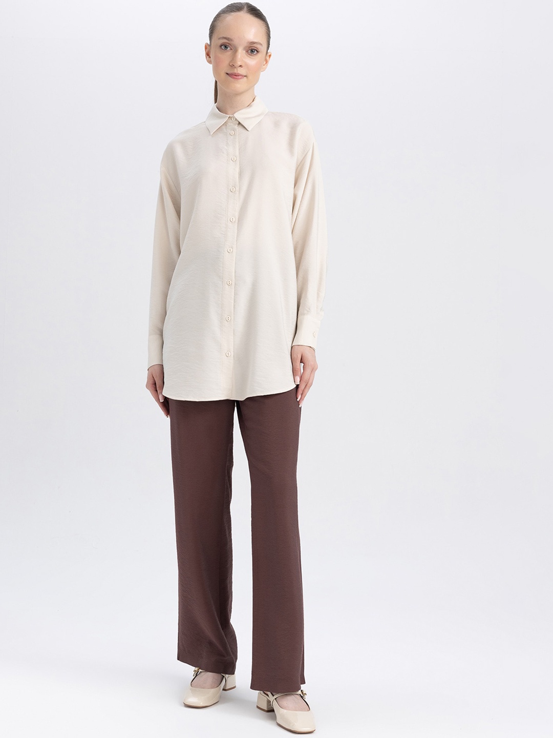 

DeFacto Women Mid-Rise Regular Fit Parallel Trousers, Brown