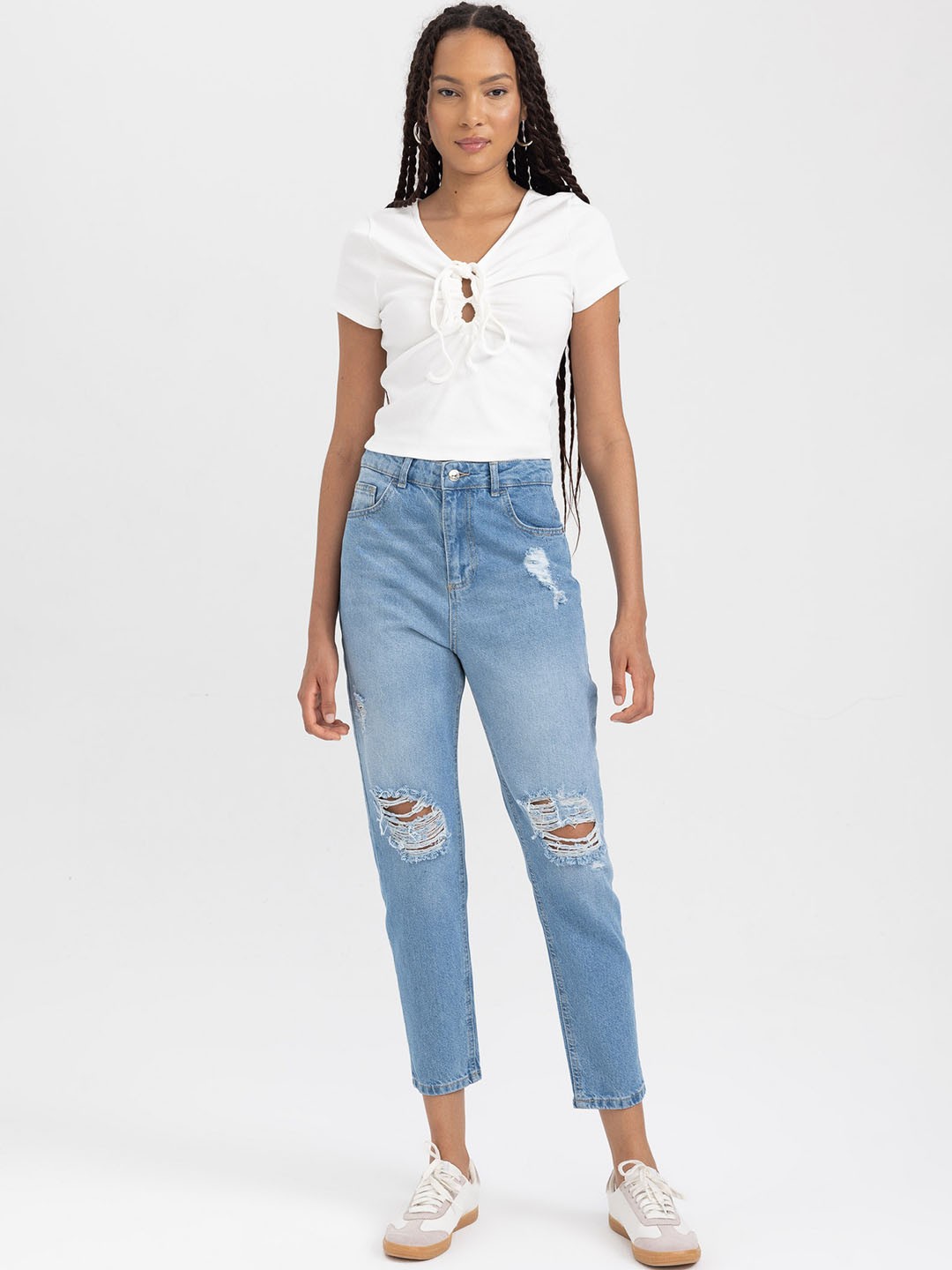 

DeFacto Women Mid-Rise Ripped Jeans, Na